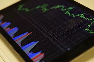 El Mercado Abierto Electrónico publicó nuevas resoluciones respecto de la registración de operaciones de derivados y pases para neteo y fines informativos