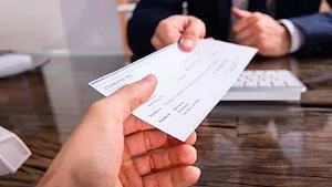Se incrementó el salario mínimo vital y móvil y la prestación por desempleo